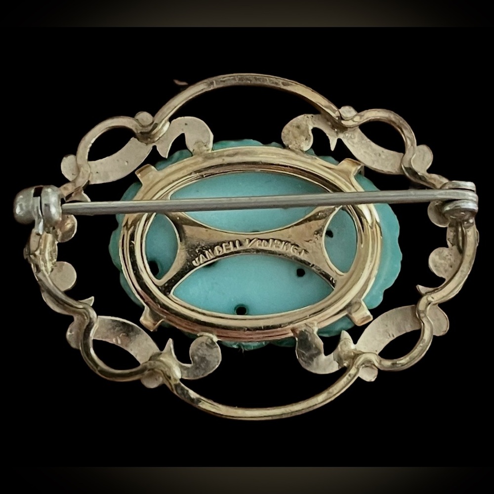 Vintage Van Dell Brooch - Picture 2 of 3